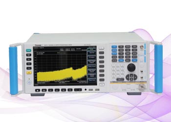 Mehrere Antennen am Spektrum-Analysator Ceyear-4051